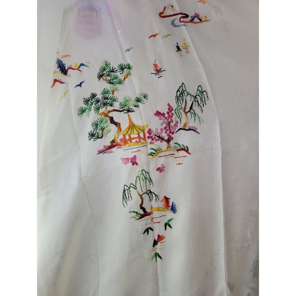 GOLDEN BEE Kimono Robe Womens XL White Embroidered Belted Floral Pockets NWT - Picture 3 of 7